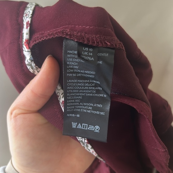Anthropologie Sasha Button-Fly Tapered Trousers in Wine Red size 10 pants - Picture 9 of 10